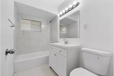 4650 NE 1st Terrace, Oakland Park, FL 33334 - Photo 11