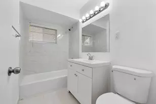 4650 NE 1st Terrace, Oakland Park, FL 33334 - Photo 11