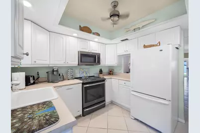 52 Yacht Club Drive #103, North Palm Beach, FL 33408 - Photo 9