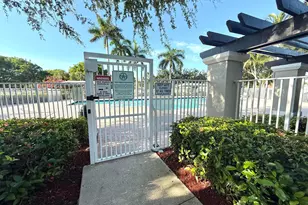 2046 Madeira Dr, Weston, FL 33327 - Photo 29