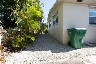 2401 Avenue Q, West Palm Beach, FL 33404 - Photo 15