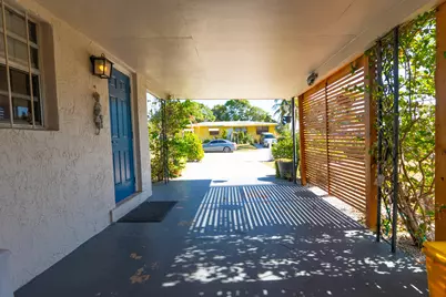 2401 Avenue Q, West Palm Beach, FL 33404 - Photo 7
