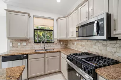 3390 NW 125th Avenue, Sunrise, FL 33323 - Photo 11