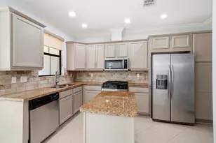 3390 NW 125th Ave, Sunrise, FL 33323 - Photo 11