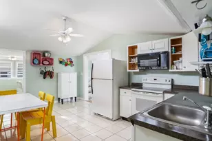 1680 SW 84th Ave, Davie, FL 33324 - Photo 15
