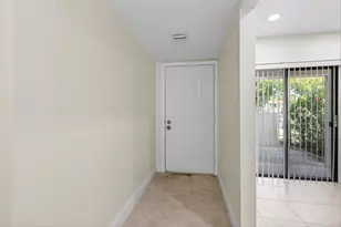 351 Club Cir, Boca Raton, FL 33487 - Photo 13