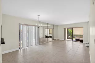 351 Club Cir, Boca Raton, FL 33487 - Photo 17