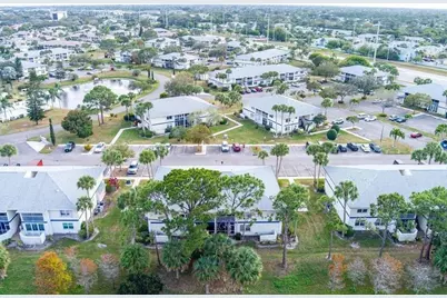 1531 SE Royal Green Circle #Unit 207, Port Saint Lucie, FL 34952 - Photo 5