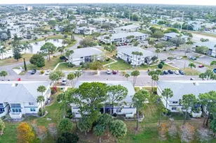 1531 SE Royal Green Cir, Port Saint Lucie, FL 34952 - Photo 5