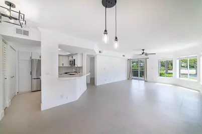 815 W Boynton Beach Boulevard #12-106, Boynton Beach, FL 33426 - Photo 13