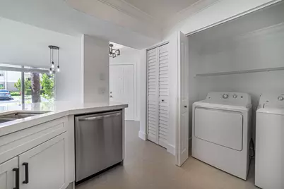 815 W Boynton Beach Boulevard #12-106, Boynton Beach, FL 33426 - Photo 13