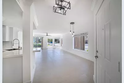 815 W Boynton Beach Boulevard #12-106, Boynton Beach, FL 33426 - Photo 9