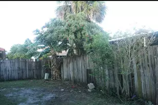 8682 Satalite Terrace, West Palm Beach, FL 33403 - Photo 23