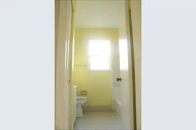 8682 Satalite Terrace, West Palm Beach, FL 33403 - Photo 21