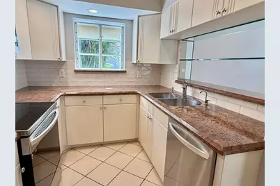 10911 Ladera Lane #A, Boca Raton, FL 33498 - Photo 5