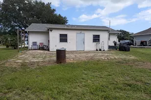 9225 101st Ave, Vero Beach, FL 32967 - Photo 17