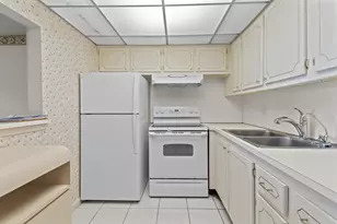 270 Farnham L, Deerfield Beach, FL 33442 - Photo 1