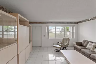 270 Farnham L #270, Deerfield Beach, FL 33442 - Photo 3