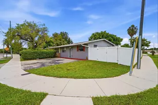 6871 SW 16th Ct, North Lauderdale, FL 33068 - Photo 3