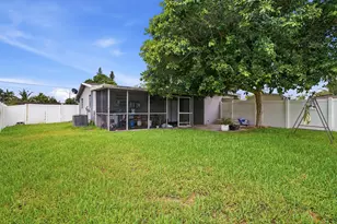 6871 SW 16th Ct, North Lauderdale, FL 33068 - Photo 15
