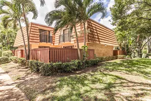 2826 SW 12th St, Deerfield Beach, FL 33442 - Photo 3