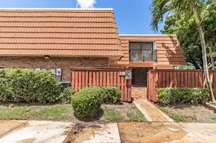 2826 SW 12th St, Deerfield Beach, FL 33442 - Photo 5