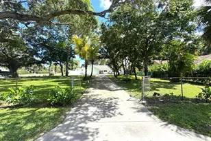 2518 Ranch House Rd, West Palm Beach, FL 33406 - Photo 5