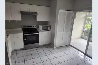 51 Whitehead Circle #51, Weston, FL 33326 - Photo 7
