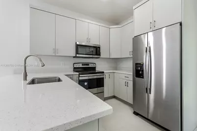 513 6th Avenue S, Lake Worth Beach, FL 33460 - Photo 7