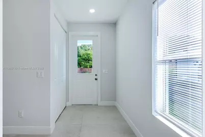 513 6th Avenue S, Lake Worth Beach, FL 33460 - Photo 5