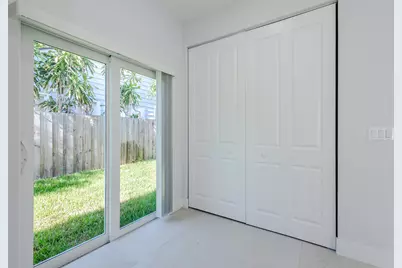 513 6th Avenue S, Lake Worth Beach, FL 33460 - Photo 9