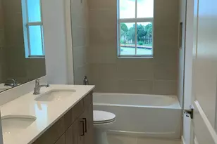 747 SE Central Pkwy, Stuart, FL 34994 - Photo 13