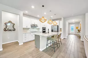 8028 NW 78th St, Tamarac, FL 33321 - Photo 7