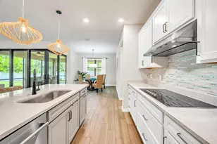 8028 NW 78th St, Tamarac, FL 33321 - Photo 5