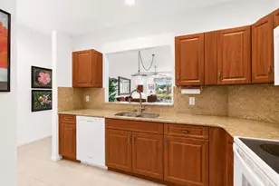 10773 Royal Caribbean Cir, Boynton Beach, FL 33437 - Photo 5