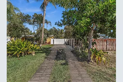 607 W Perry Street, Lantana, FL 33462 - Photo 7