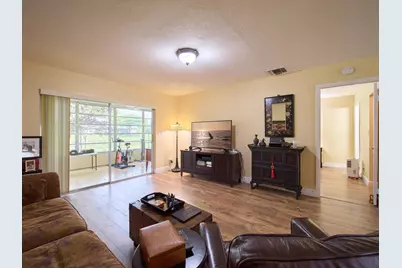 175 Lake Susan Lane, West Palm Beach, FL 33411 - Photo 5