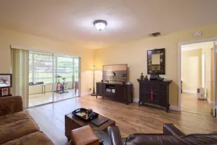 175 Lake Susan Ln, West Palm Beach, FL 33411 - Photo 5