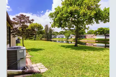 175 Lake Susan Lane, West Palm Beach, FL 33411 - Photo 29