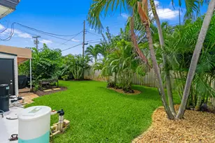 1420 NE 42nd Ct, Oakland Park, FL 33334 - Photo 29