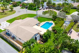 1420 NE 42nd Ct, Oakland Park, FL 33334 - Photo 33