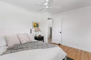1420 NE 42nd Ct, Oakland Park, FL 33334 - Photo 21