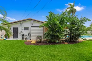 1420 NE 42nd Ct, Oakland Park, FL 33334 - Photo 35