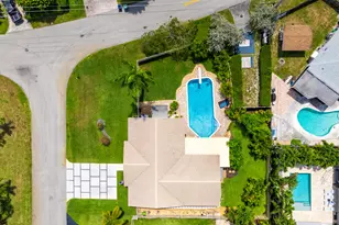 1420 NE 42nd Ct, Oakland Park, FL 33334 - Photo 37
