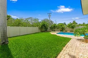 1420 NE 42nd Ct, Oakland Park, FL 33334 - Photo 31