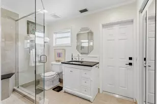 1420 NE 42nd Ct, Oakland Park, FL 33334 - Photo 17