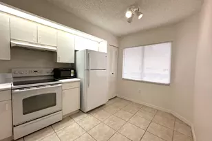 1400 SW 137th Ave, Pembroke Pines, FL 33027 - Photo 7