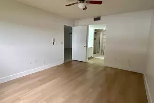 1400 SW 137th Ave, Pembroke Pines, FL 33027 - Photo 9