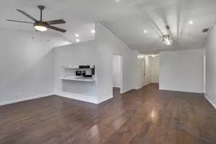 30 Kensington Ln, Boynton Beach, FL 33426 - Photo 9