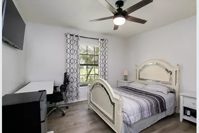 591 SE Chapman Avenue, Port Saint Lucie, FL 34984 - Photo 15